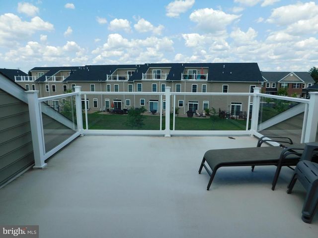 16740 RIVER VIEW CIR, Bristol, PA 19007