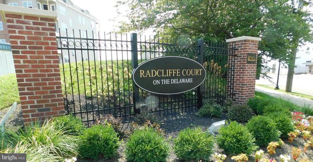 16740 RIVER VIEW CIR, Bristol, PA 19007