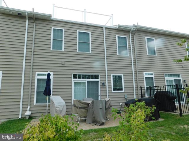 16740 RIVER VIEW CIR, Bristol, PA 19007