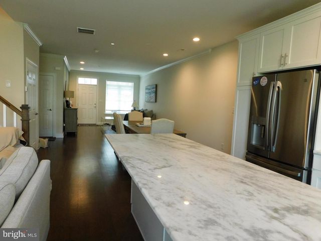16740 RIVER VIEW CIR, Bristol, PA 19007