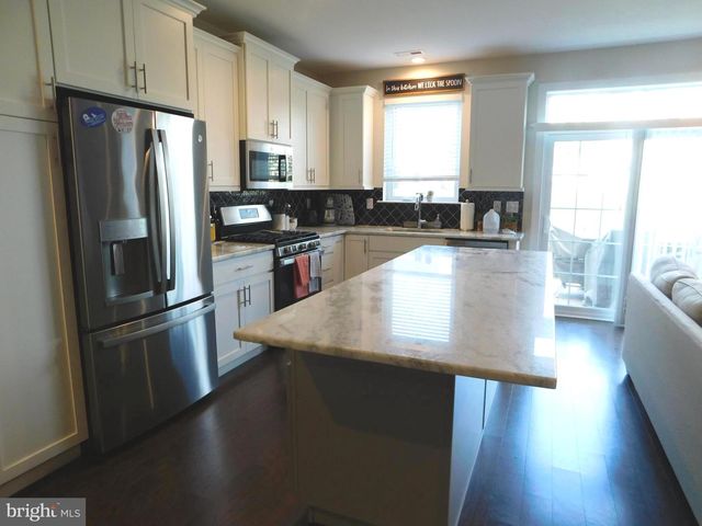 16740 RIVER VIEW CIR, Bristol, PA 19007