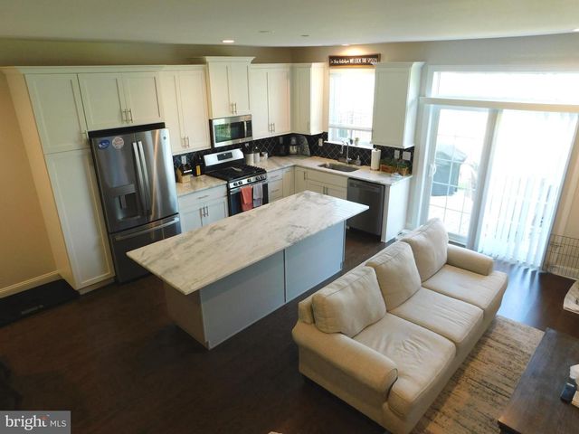 16740 RIVER VIEW CIR, Bristol, PA 19007