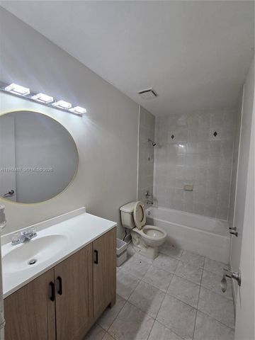 6905 SW 104th Ct, Miami, FL 33173