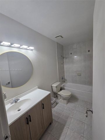 6905 SW 104th Ct, Miami, FL 33173