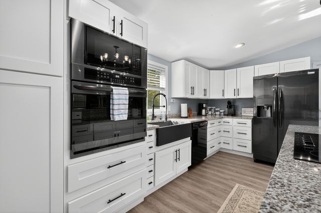 114 Falmouth Street, Williamstown, KY 41097