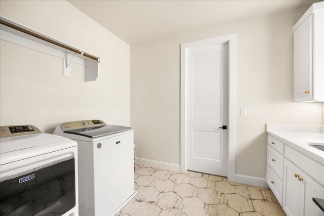 2703 Village Road, Granbury, TX 76049