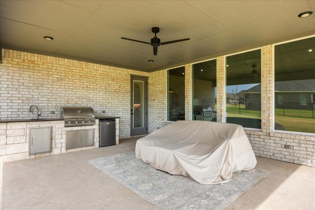 2703 Village Road, Granbury, TX 76049