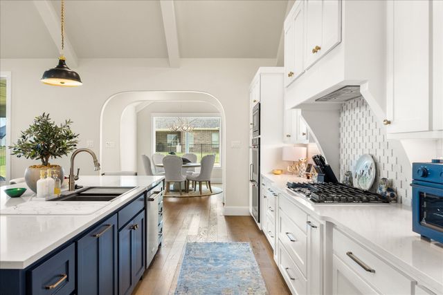 2703 Village Road, Granbury, TX 76049