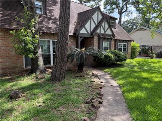 8230 Dorrcrest Lane, Houston, TX 77070