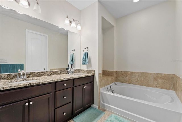 11828 MEADOWGATE PLACE, Bradenton, FL 34211