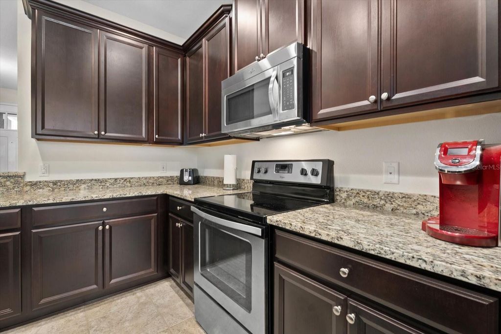 Image 11 of property listing at 11828 MEADOWGATE PLACE, Bradenton, FL 34211