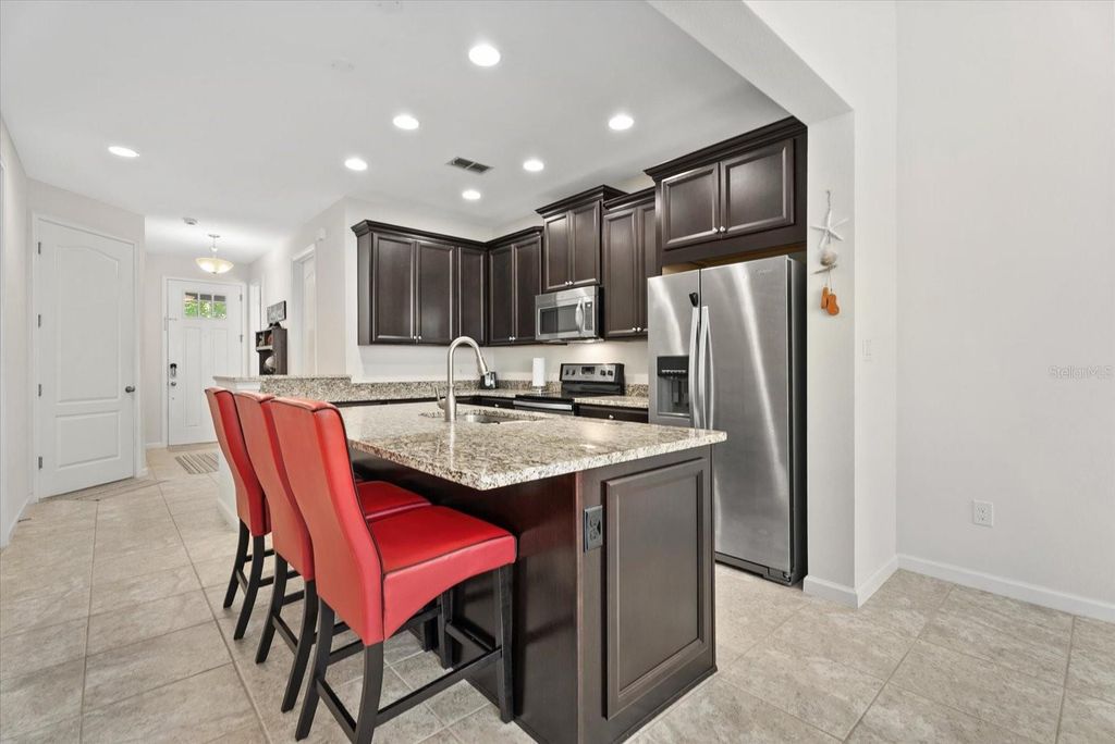 Image 12 of property listing at 11828 MEADOWGATE PLACE, Bradenton, FL 34211