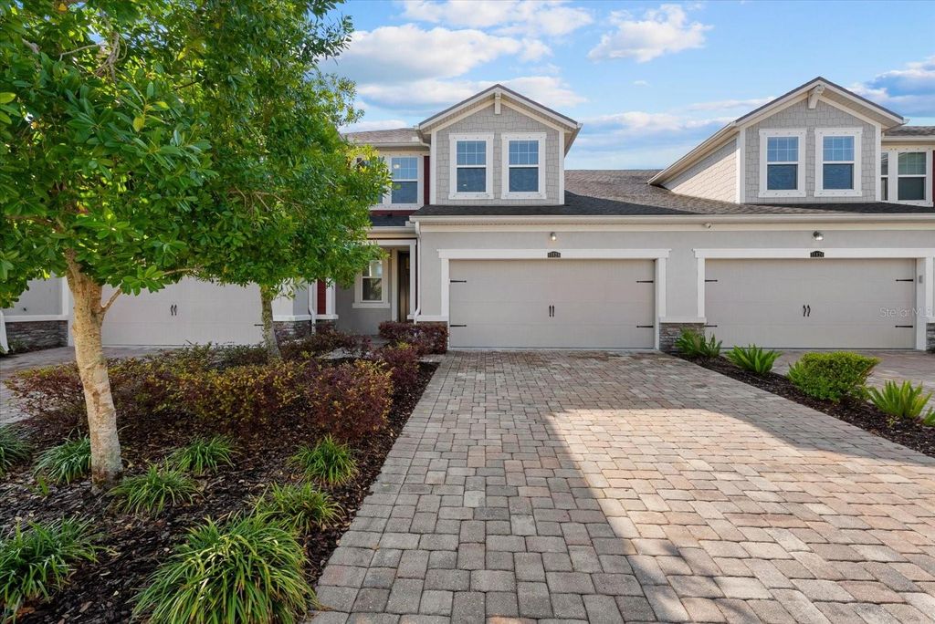 Image 3 of property listing at 11828 MEADOWGATE PLACE, Bradenton, FL 34211