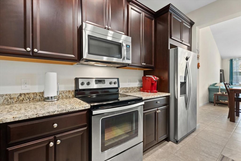 Image 10 of property listing at 11828 MEADOWGATE PLACE, Bradenton, FL 34211