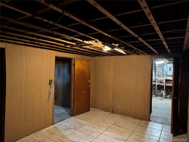 41 Princeton Street, Bay Shore, NY 11706