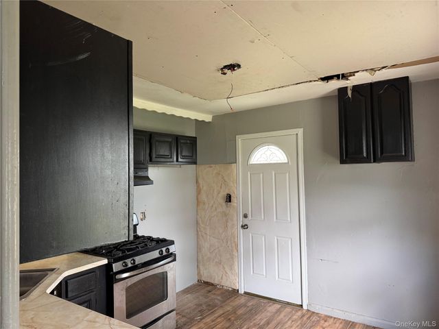 41 Princeton Street, Bay Shore, NY 11706