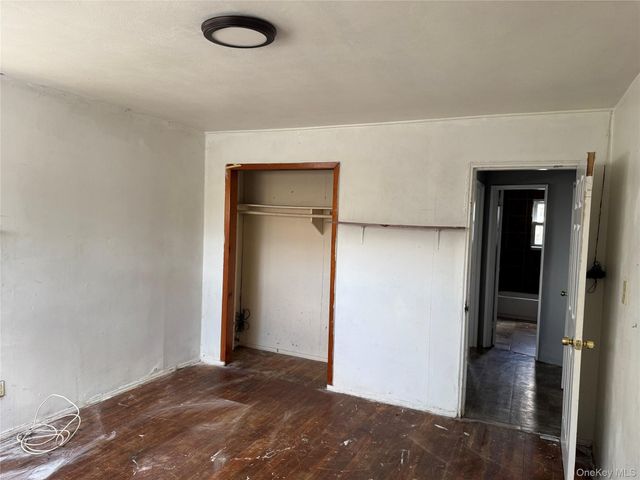 41 Princeton Street, Bay Shore, NY 11706