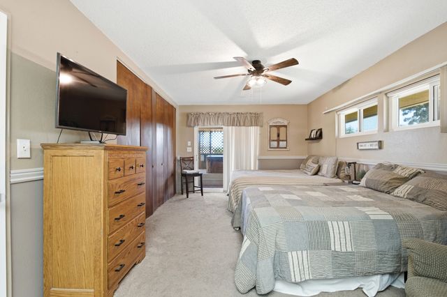 936 E Nebraska Avenue, Dinuba, CA 93618
