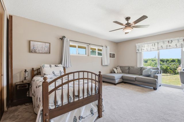 936 E Nebraska Avenue, Dinuba, CA 93618