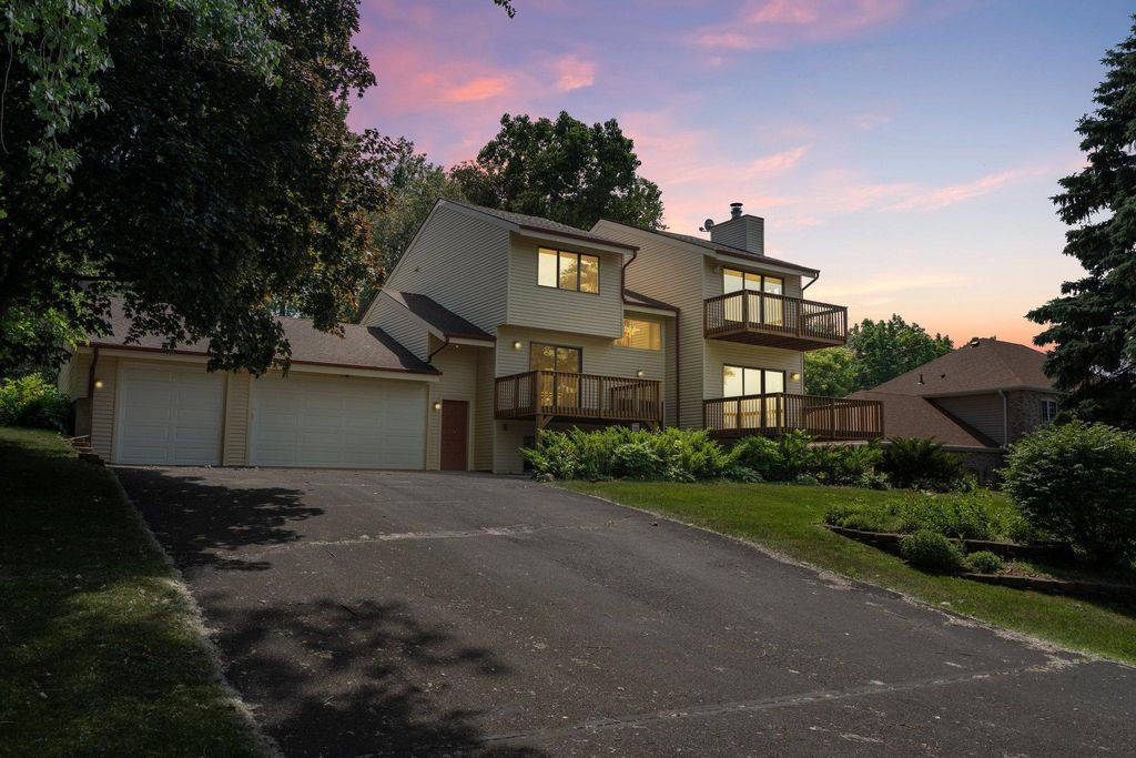 2405 Dianna Lane, Little Canada, MN 55117