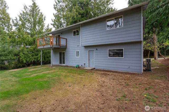7884 Guemes Avenue, Clinton, WA 98236