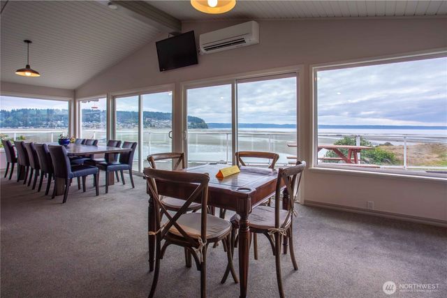 7884 Guemes Avenue, Clinton, WA 98236