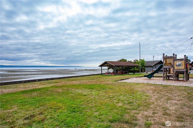 7884 Guemes Avenue, Clinton, WA 98236