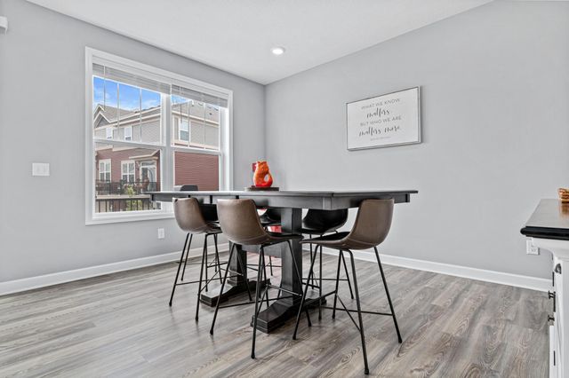 7538 38th Street N, Oakdale, MN 55128