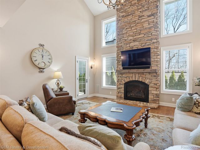 409 Hill Street, Northville, MI 48167