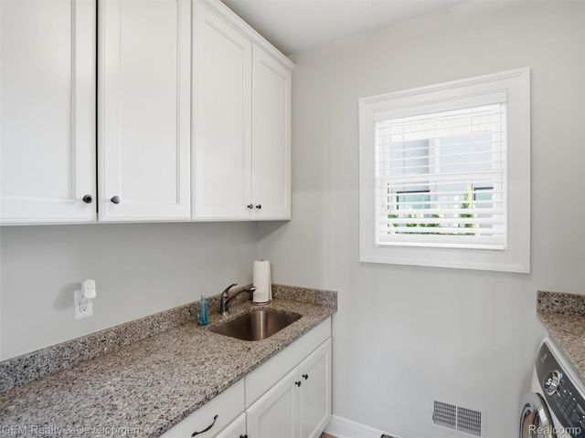 409 Hill Street, Northville, MI 48167