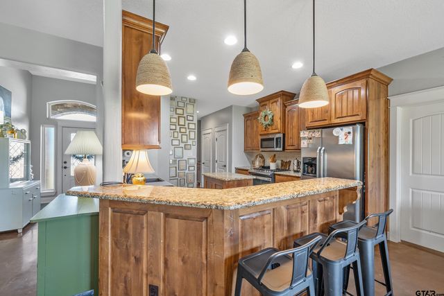 315 Corrigan Trails Blvd, Lindale, TX 75771