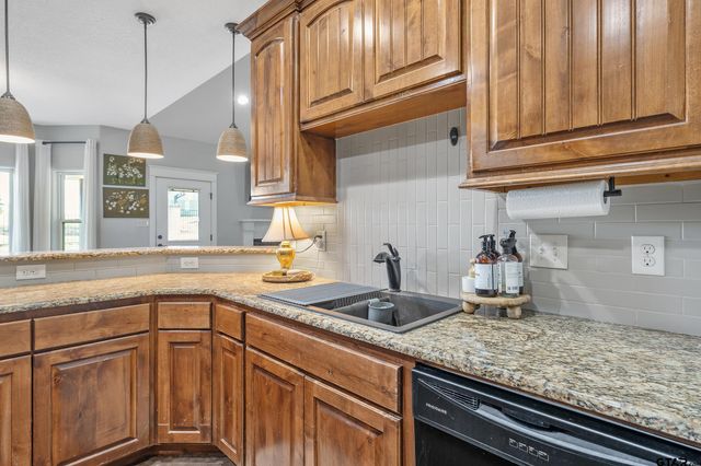 315 Corrigan Trails Blvd, Lindale, TX 75771