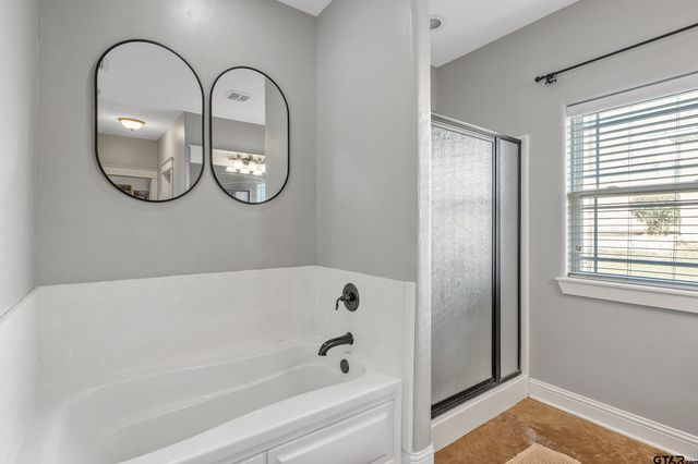 315 Corrigan Trails Blvd, Lindale, TX 75771