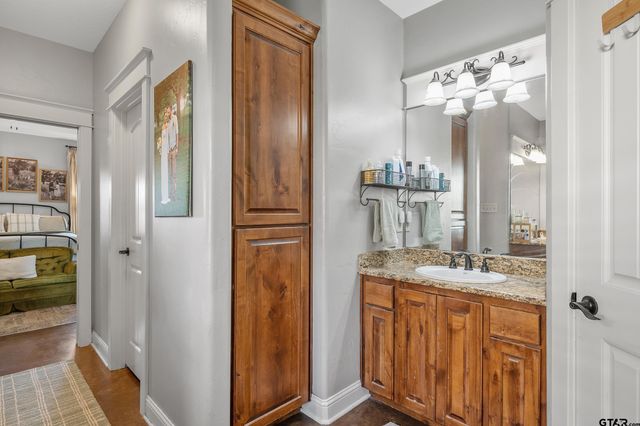 315 Corrigan Trails Blvd, Lindale, TX 75771