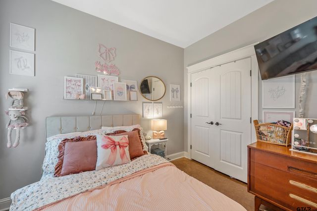 315 Corrigan Trails Blvd, Lindale, TX 75771