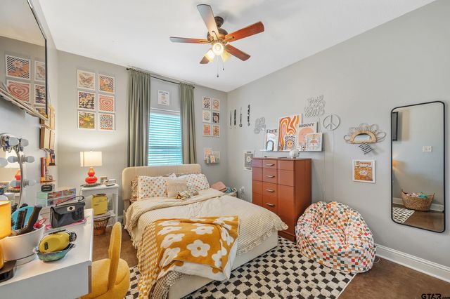 315 Corrigan Trails Blvd, Lindale, TX 75771