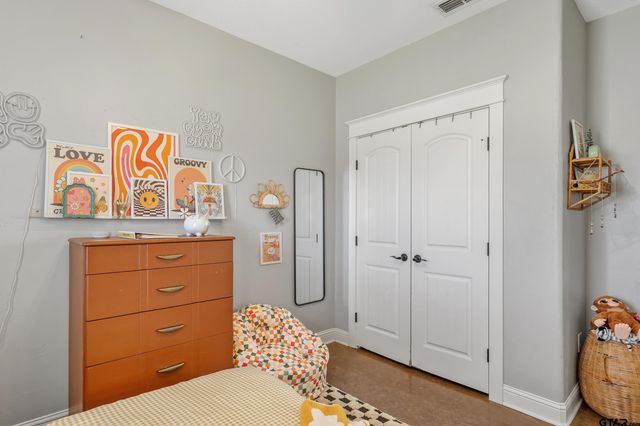 315 Corrigan Trails Blvd, Lindale, TX 75771