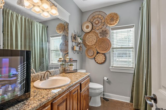 315 Corrigan Trails Blvd, Lindale, TX 75771