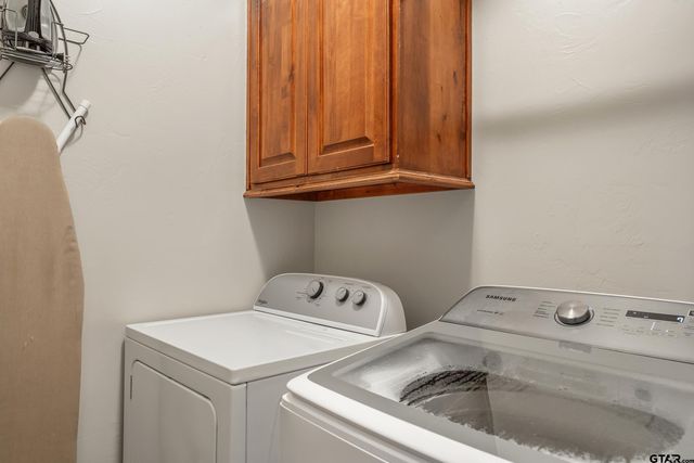 315 Corrigan Trails Blvd, Lindale, TX 75771