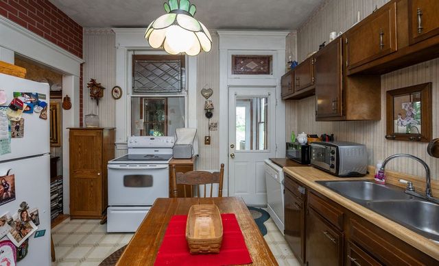 540 Park Rd, Ambridge, PA 15003