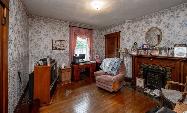 540 Park Rd, Ambridge, PA 15003