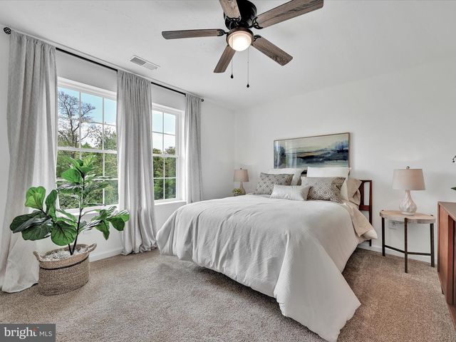 117 HOLSTEIN DR #164, Hanover, PA 17331