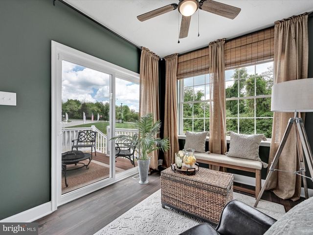 117 HOLSTEIN DR #164, Hanover, PA 17331