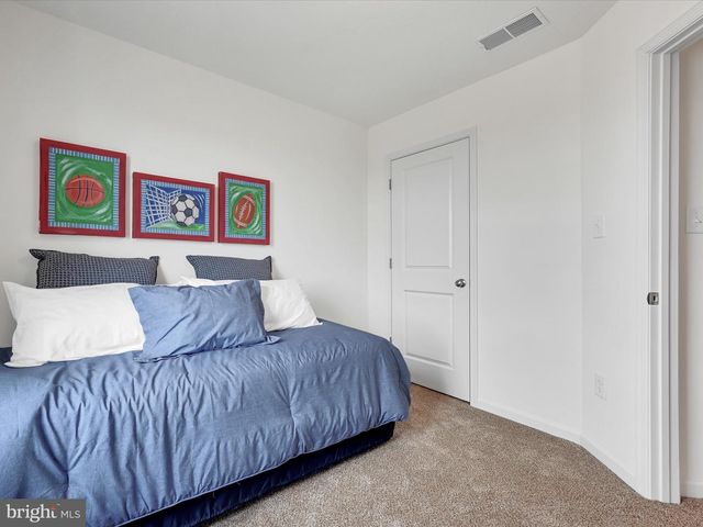 117 HOLSTEIN DR #164, Hanover, PA 17331