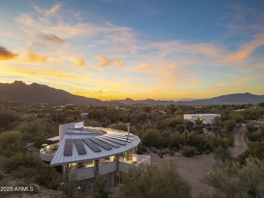 7915 E PRIMROSE Path, Carefree, AZ 85377 — photo 4