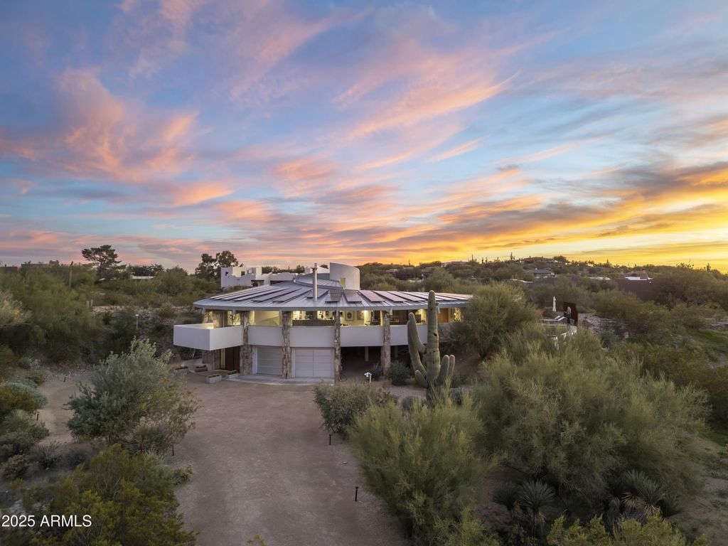7915 E PRIMROSE Path, Carefree, AZ 85377 — photo 5