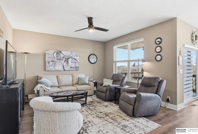 17512 Greenleaf Street, Omaha, NE 68136