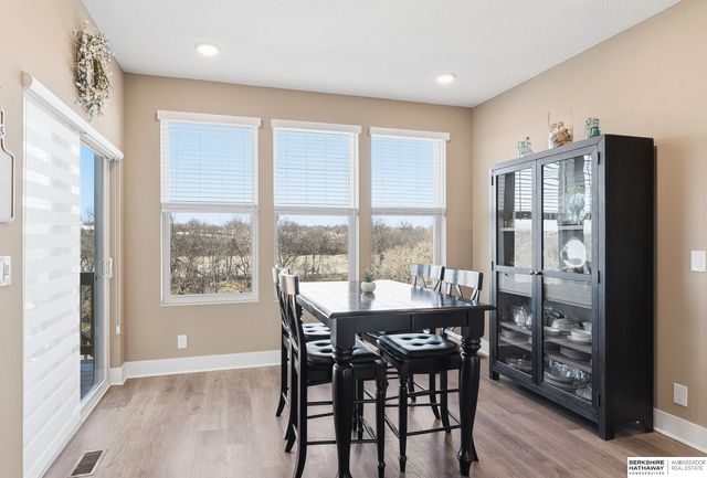 17512 Greenleaf Street, Omaha, NE 68136