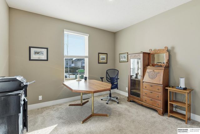 17512 Greenleaf Street, Omaha, NE 68136