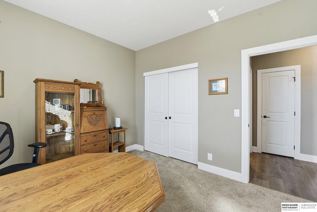 17512 Greenleaf Street, Omaha, NE 68136